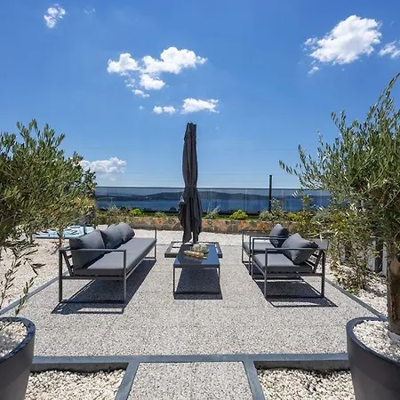 Viewpoint With Heated Pool & Sew View Вілла Каштела