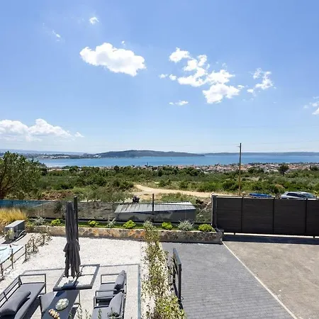 Viewpoint With Heated Pool & Sew View Kaštela