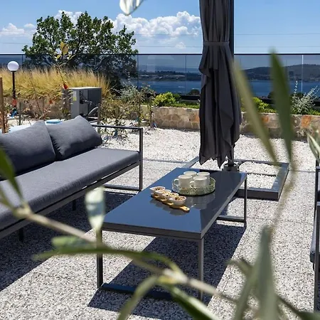 Viewpoint With Heated Pool & Sew View Вілла